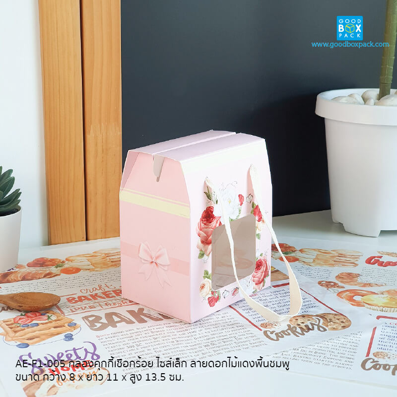 ลายดอกไม้แดงพื้นชมพู