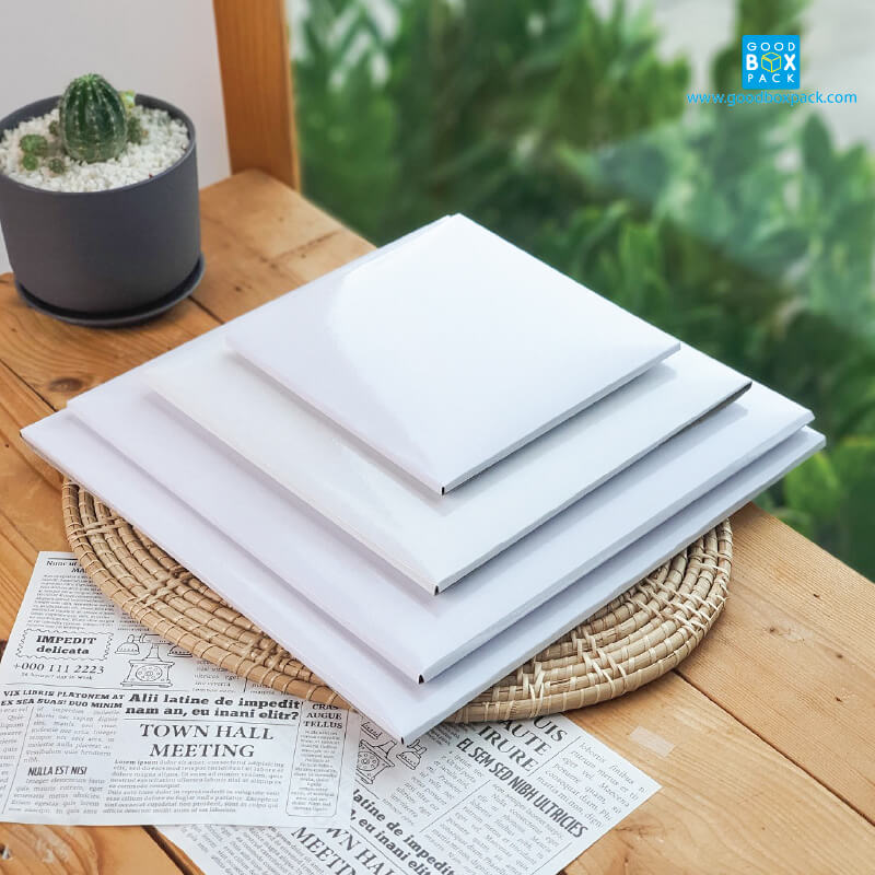 ฐานรองเค้กพรีเมี่ยม ครึ่งปอนด์ สี่เหลี่ยมลายคริสต์มาส - Image 2