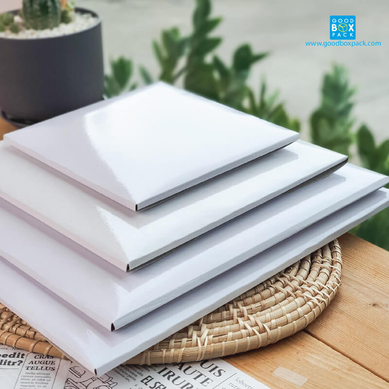 ฐานรองเค้กพรีเมี่ยม ครึ่งปอนด์ สี่เหลี่ยมลายคริสต์มาส - Image 3