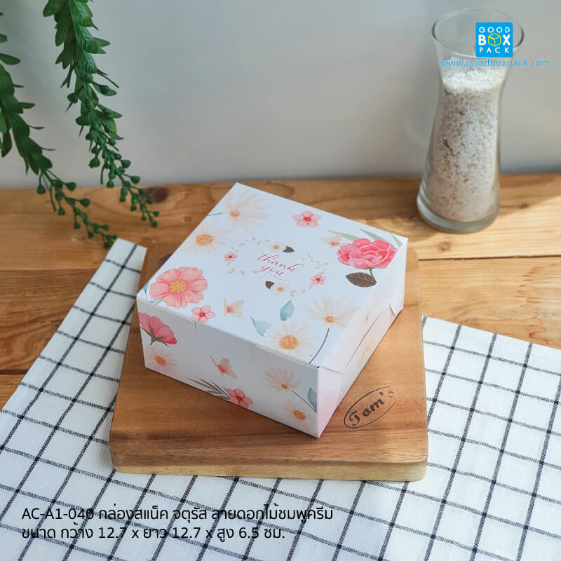 ลายดอกไม้ชมพูครีม