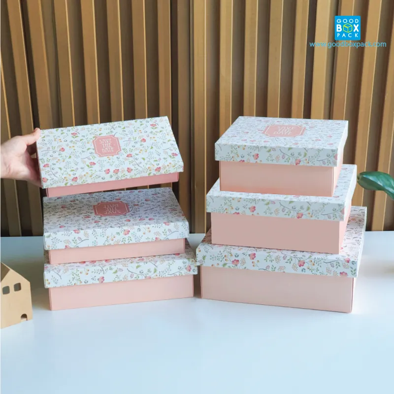 กล่องของขวัญ จตุุรัส ไซส์ S ลายดอกไม้ขาว - Image 2