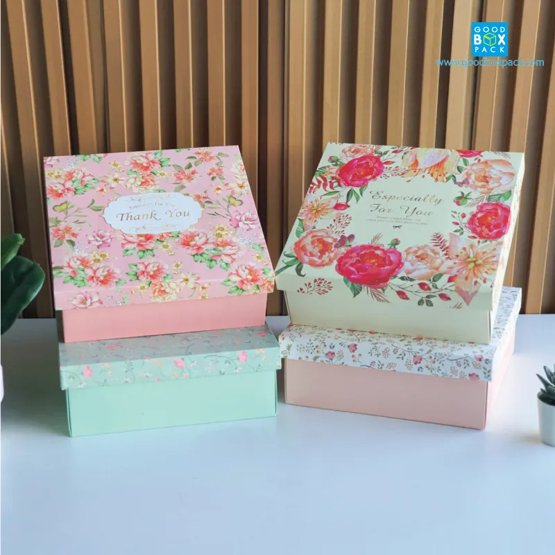 กล่องของขวัญ จตุุรัส ไซส์ L ลายดอกไม้ขาว - Image 3