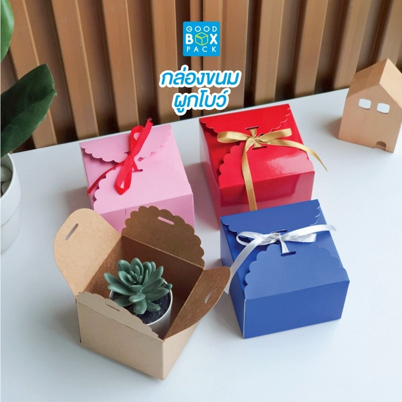 กล่องขนมผูกโบว์ 10x10x7cm(ใหญ่)